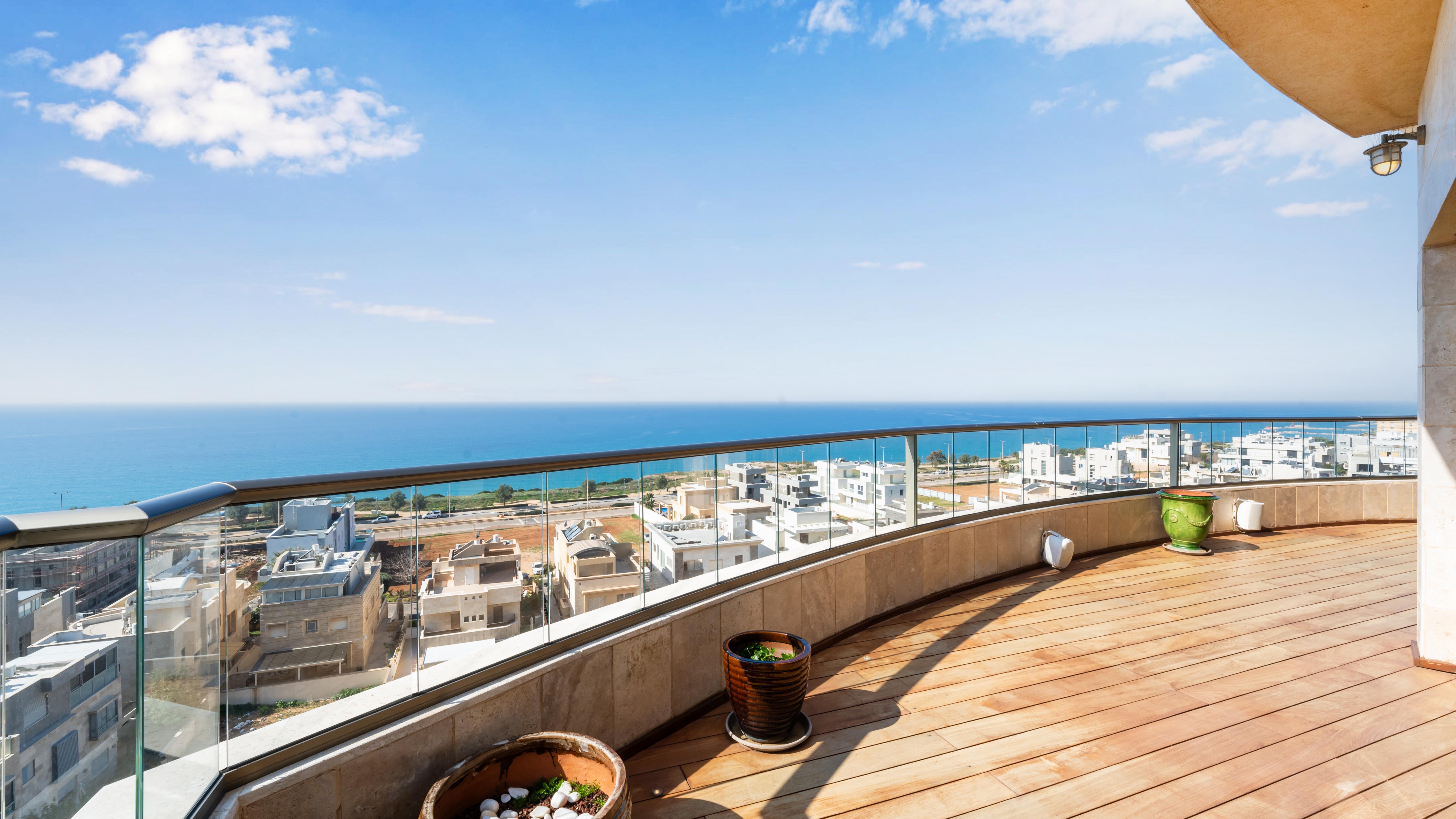 Penthouse Netanya I 